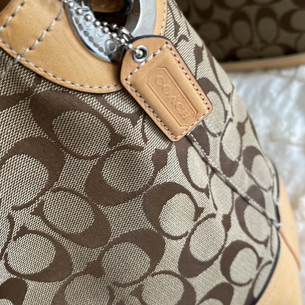 Coach bag 🤩 - Picture 4 of 5